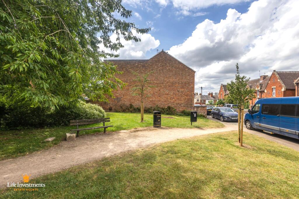 House in Rugby, New Bilton - View 2