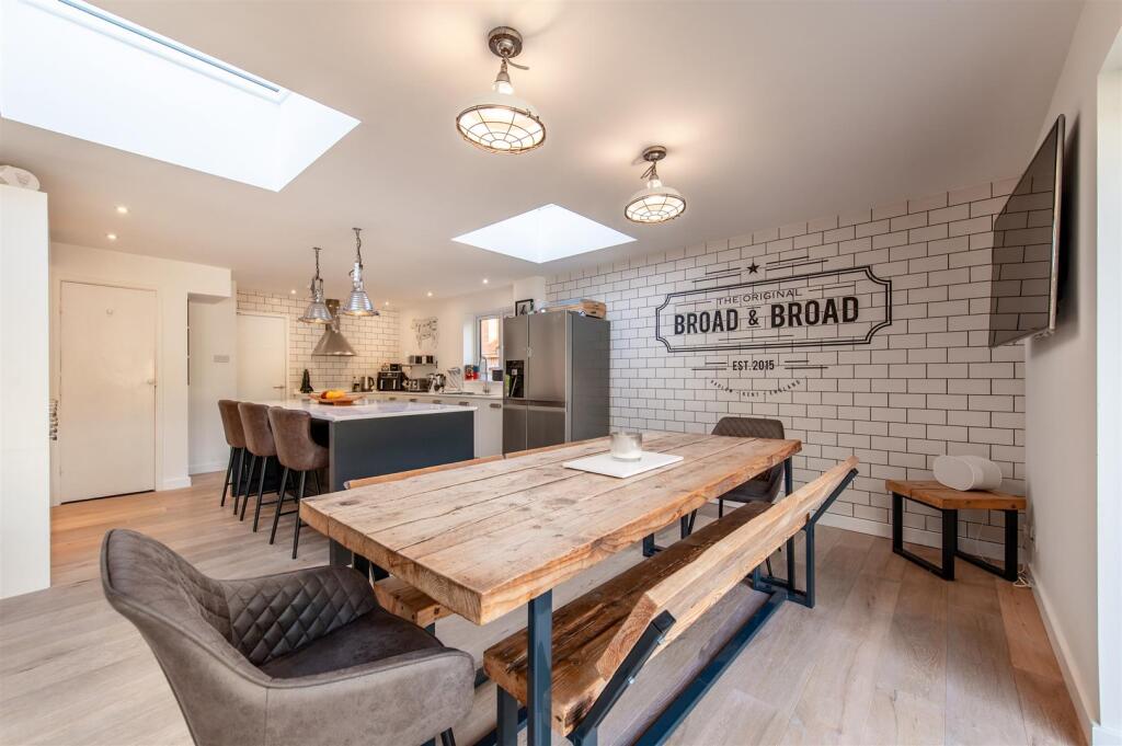 House in Tonbridge - More