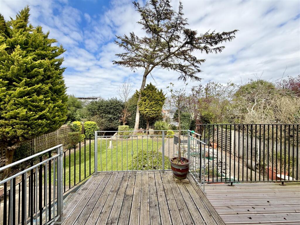 Leigham Vale Road, Southbourne photo 5