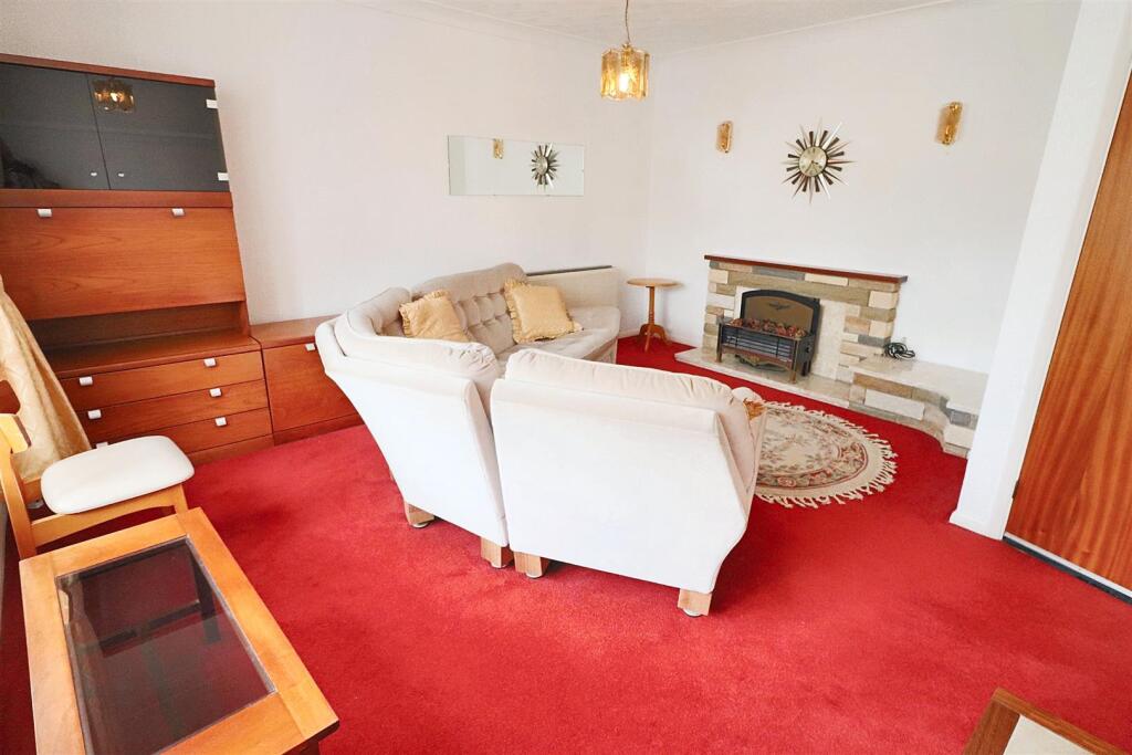 Skamacre Crescent, Lowestoft photo 3