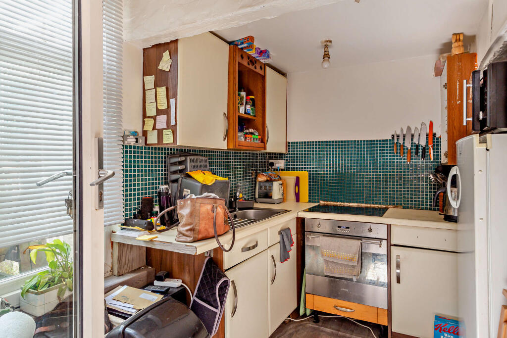 Apartment in Plymouth - View 5