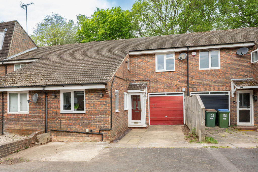 Cook Road, Horsham, RH12, Horsham