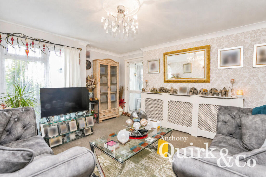 House in Southend-on-Sea - View 5