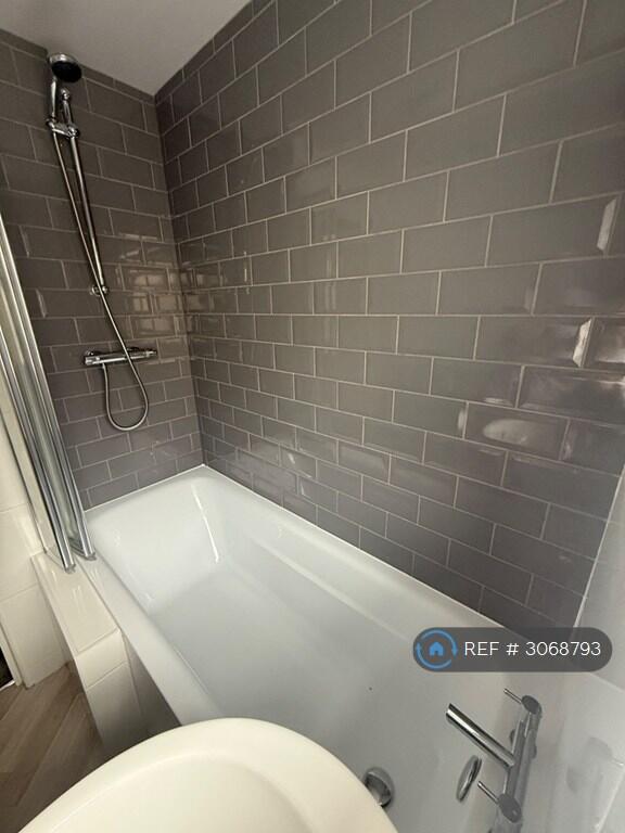 House in Oldham - View 2