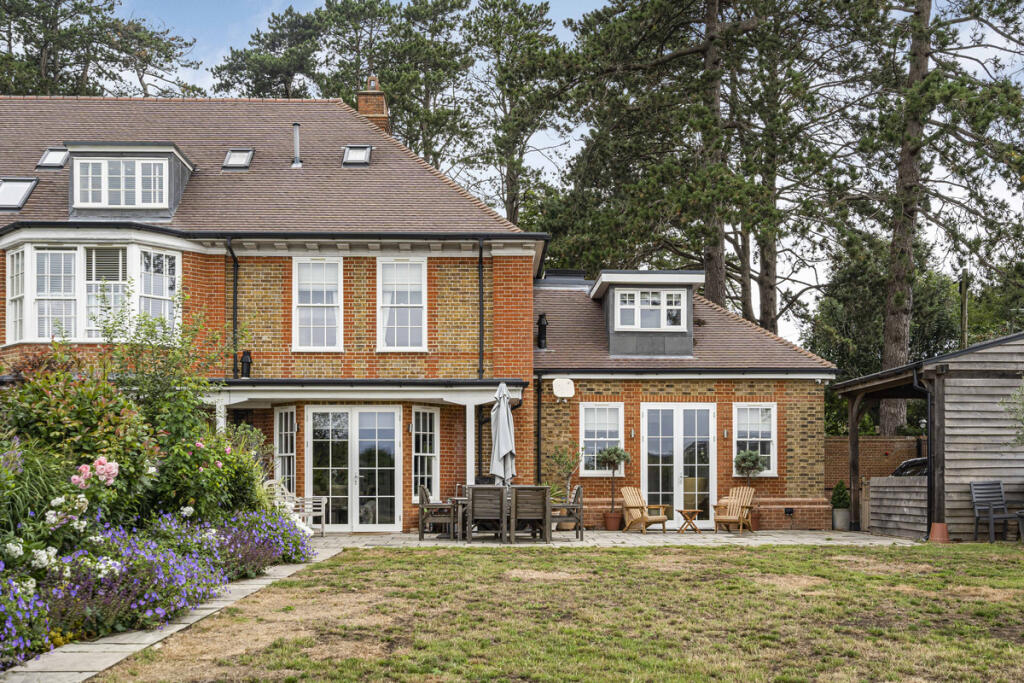 Tydcombe Road, Warlingham, CR6 photo 2