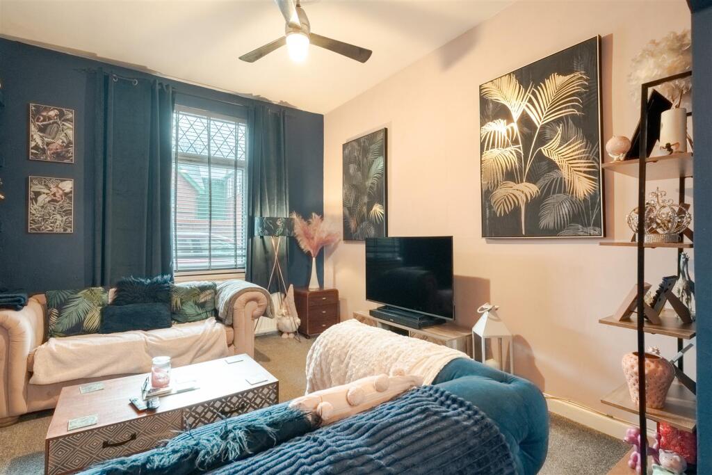 House in Lancaster - View 5