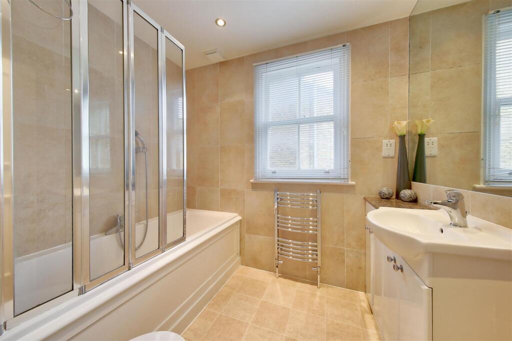 Apartment in London, Wimbledon Village, Raynes Park - View 5