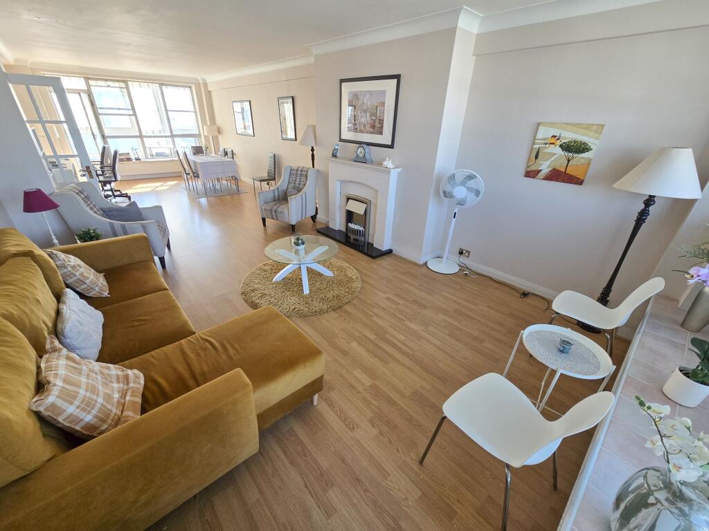 Apartment in Brighton - View 3