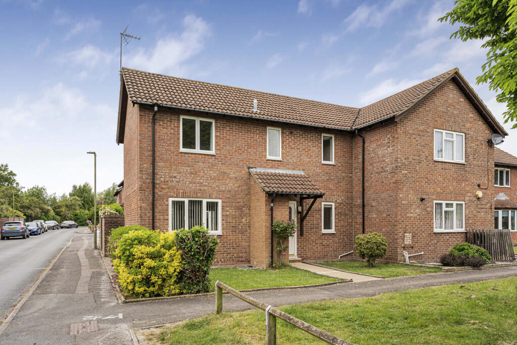 Main image of property: Warmans Close, Wantage, OX12