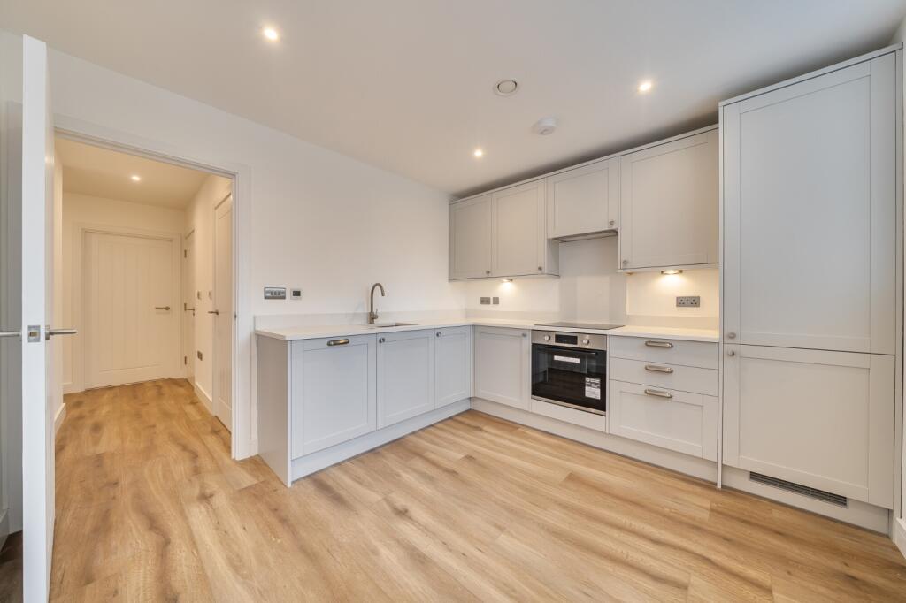 Apartment in Bromley - More