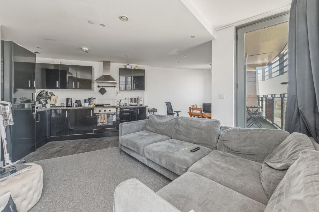Apartment in Leeds, West Yorkshire - View 6