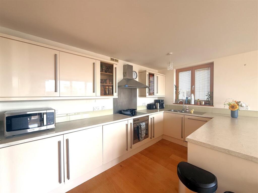 Apartment in Weymouth and Portland, Overcombe - View 4