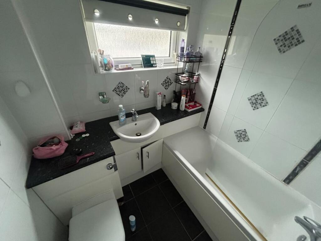 Apartment in Glasgow - View 4