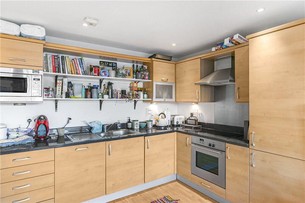 Apartment in London - View 5