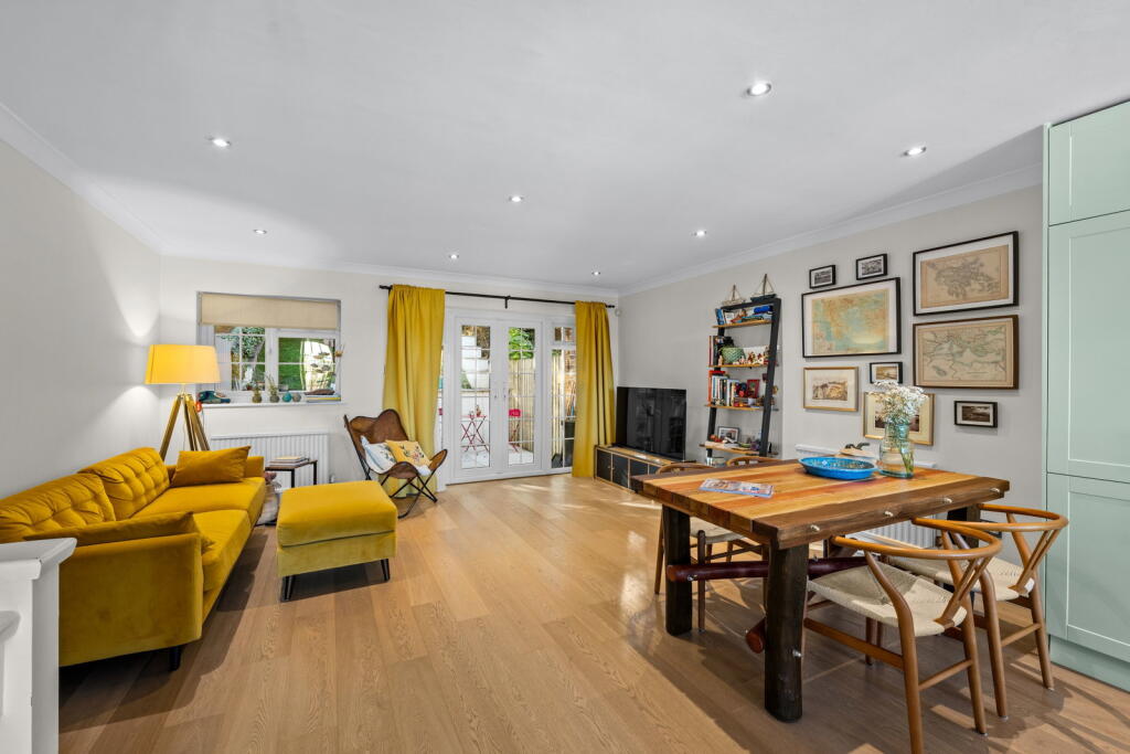 House in Croydon - View 5