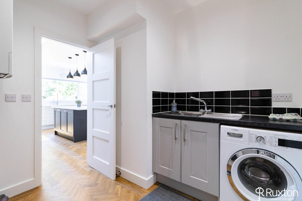 House in Solihull, West Midlands - More