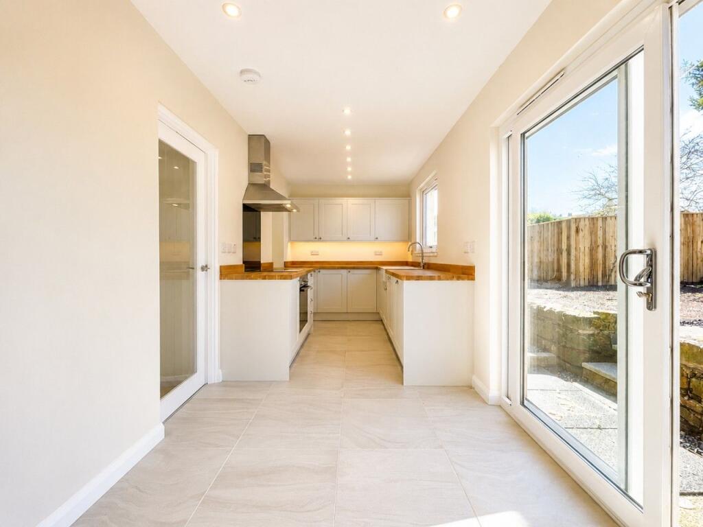 House in Kirkcaldy, Perth and Kinross - More