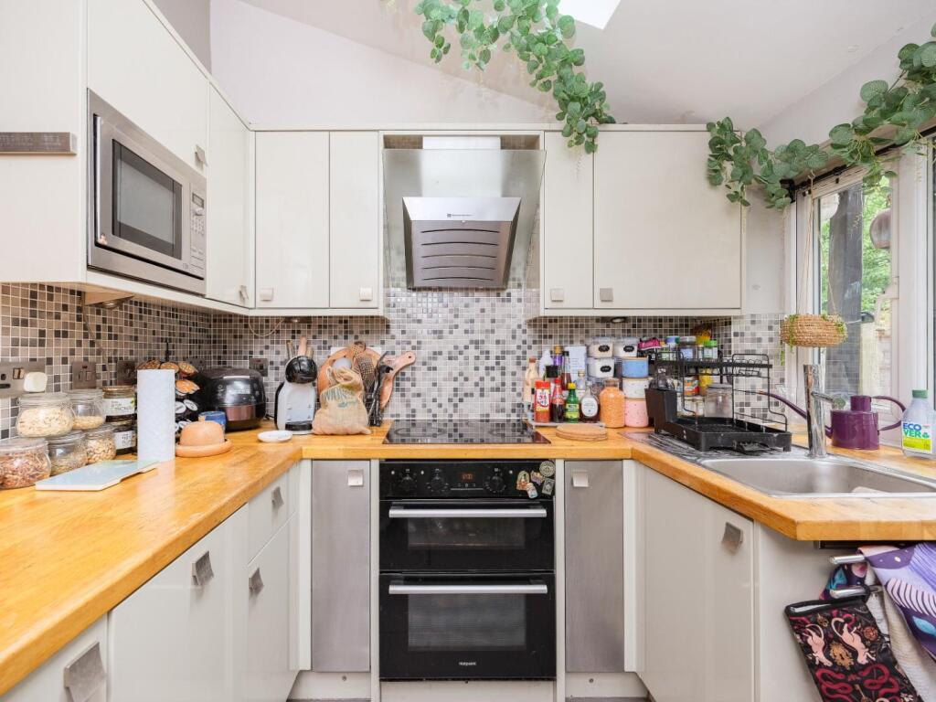 Apartment in Bristol - View 4