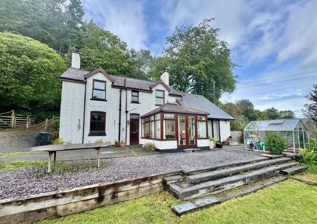 4-bed detached on Trefriw, £395,000