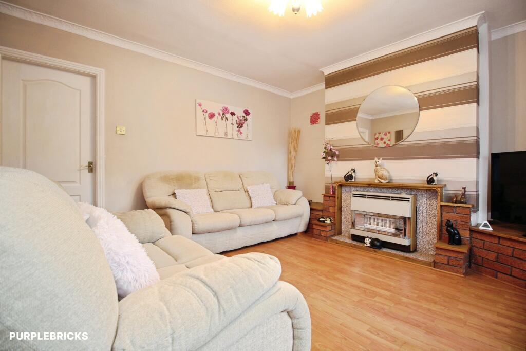 House in Wakefield, Moorhouse - More