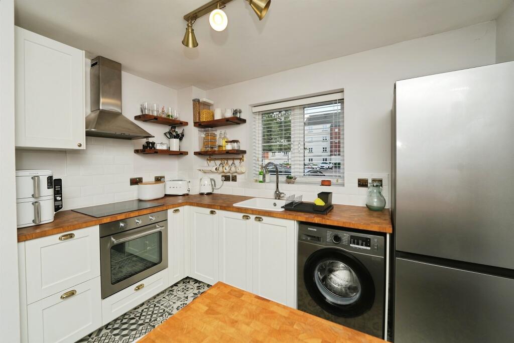 Apartment in Bristol, Warmley - View 4
