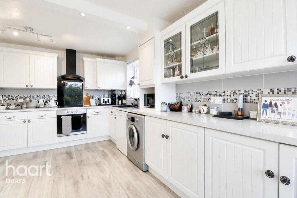 House in Romford - View 5