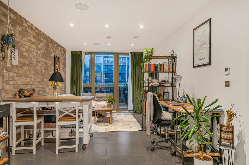 Main image of property: Meldola Yard, Hackney Wick, London, E9 5NW