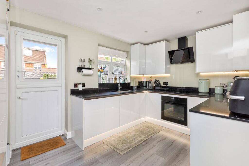 House in Redhill - View 4