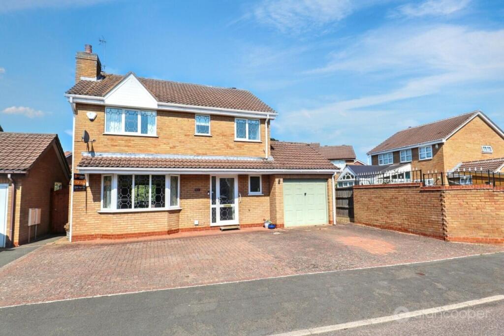 Main image of property: Gloucester Close, Nuneaton
