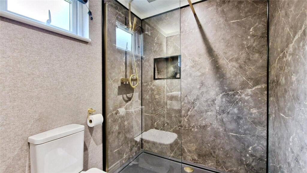 Hermitage Park, Warfield, Bracknell, Berkshire, RG42 - More