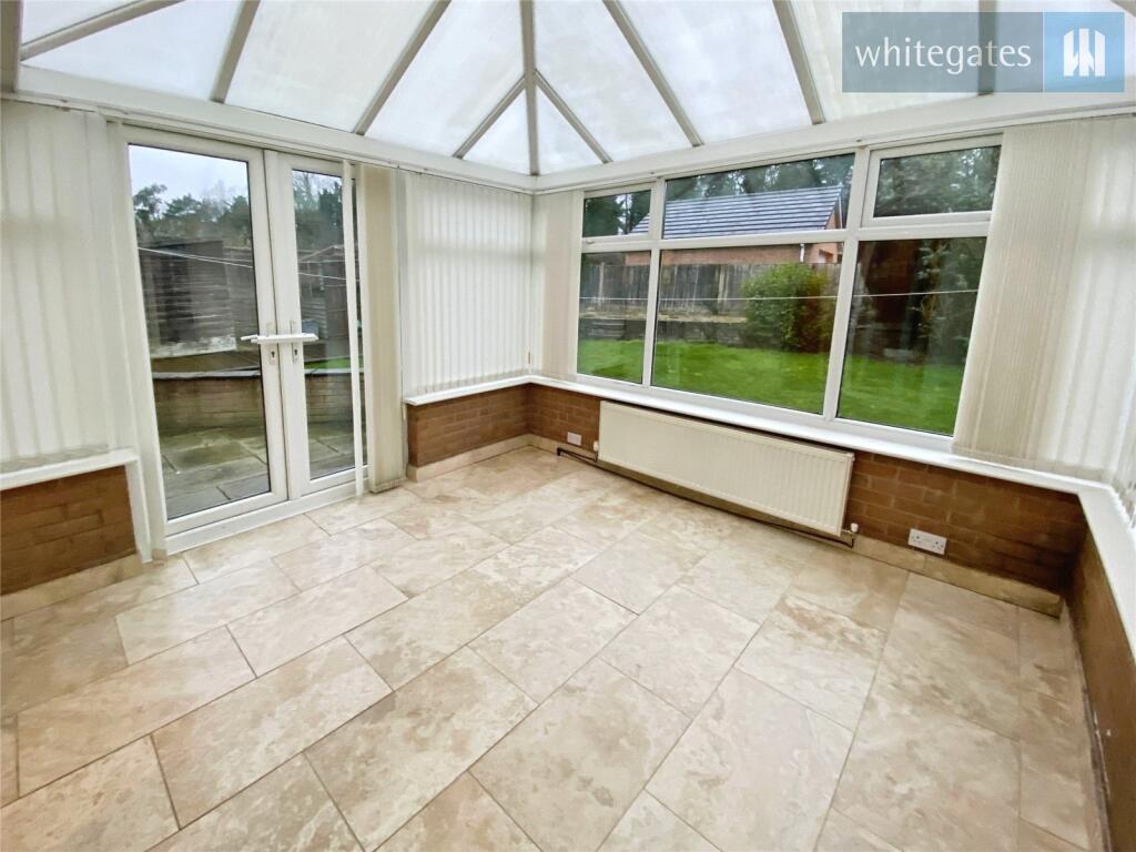 Hampshire Drive, Wrexham, LL11 photo 3