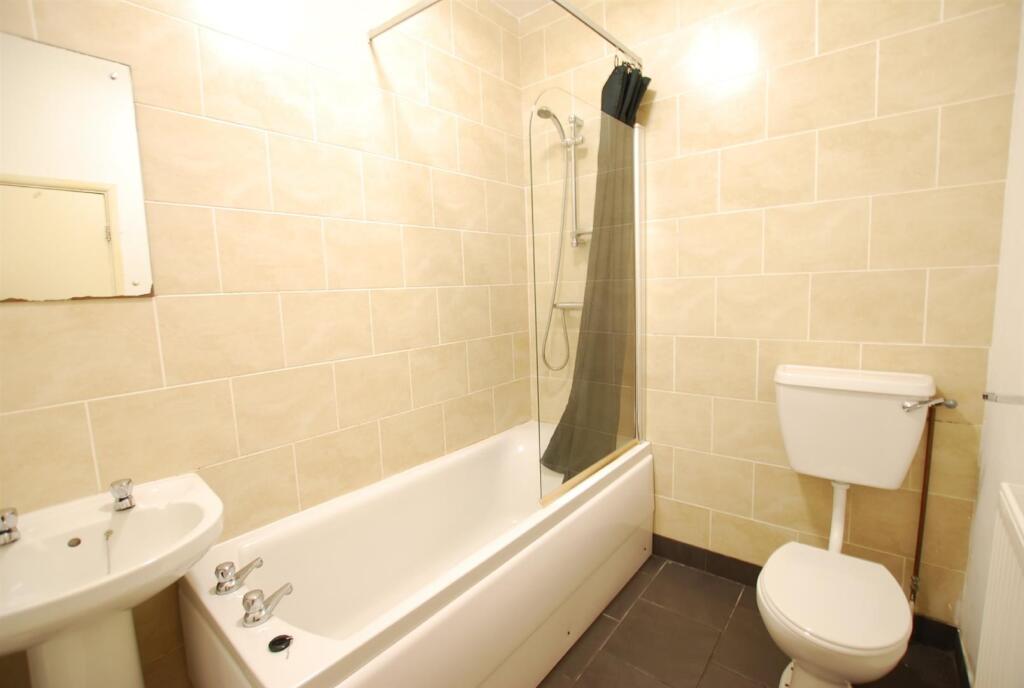 Apartment in Sheffield - View 3