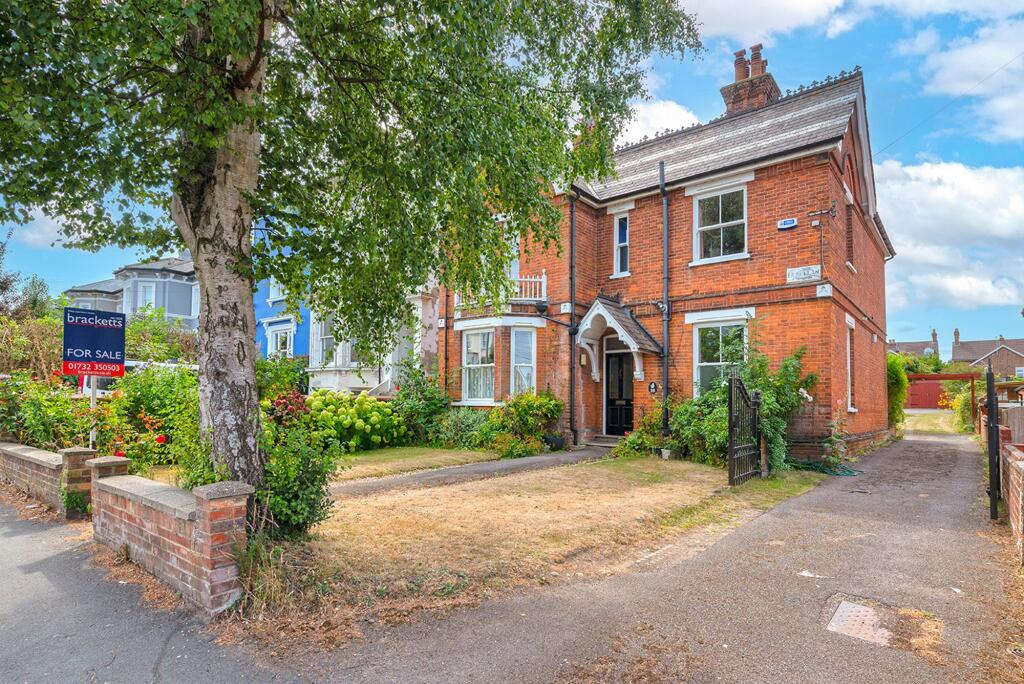 4-bed house on Pembury Road, Tonbridge, TN9, £975,000