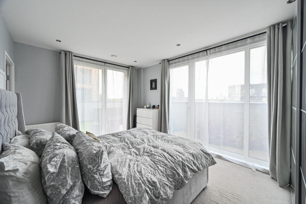 Apartment in London - View 5