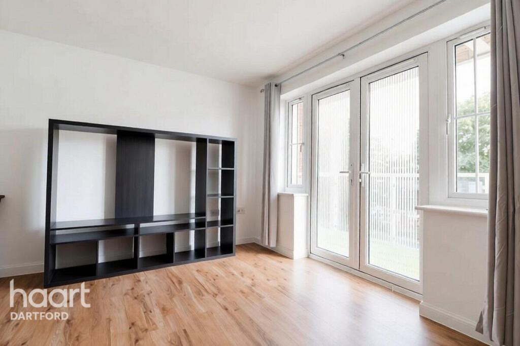 Apartment in Dartford, Stone - More