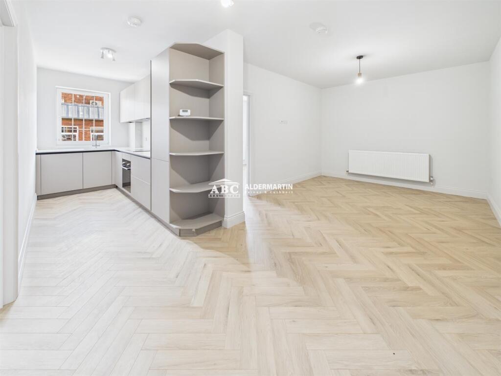 Main image of property: High Street, Edgware