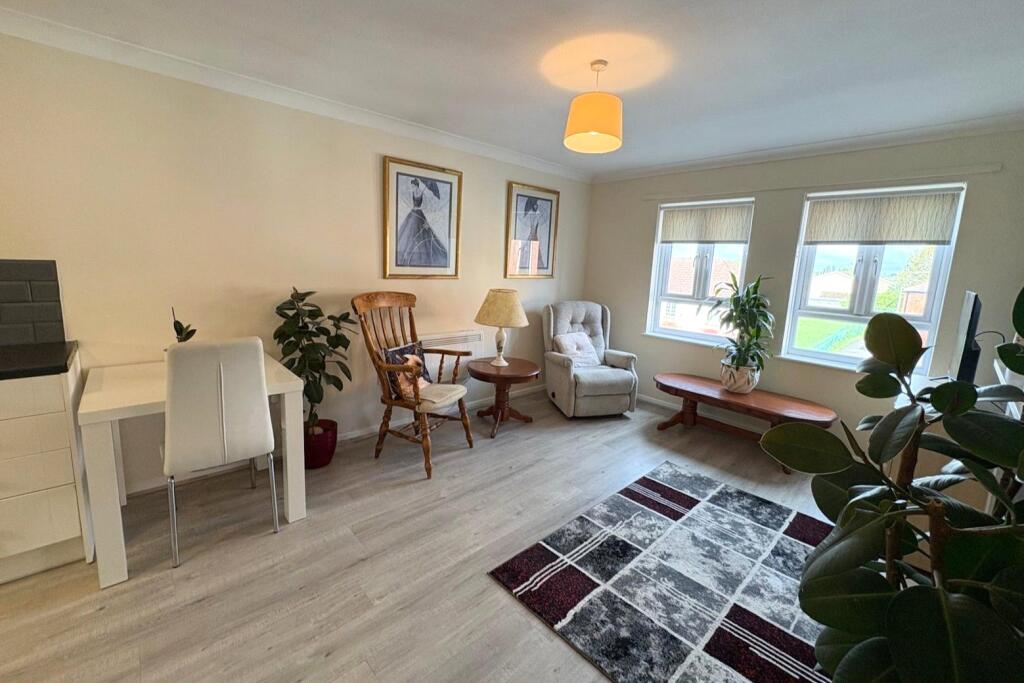 Fountain Court, Westbury - View 3