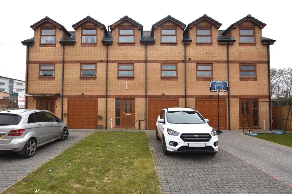 3-bed house on Primrose Road, Barrow-In-Furness, £240,000