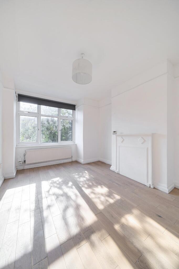 Apartment in London - View 4
