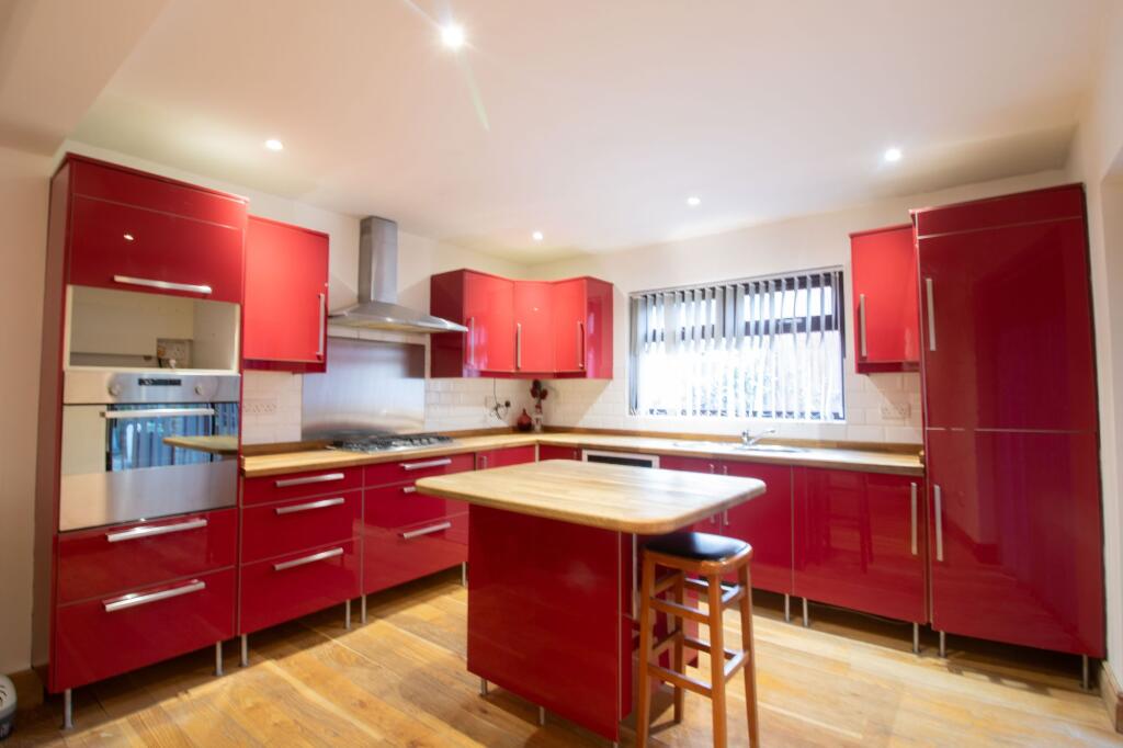 House in Risca, Pontymister - View 2