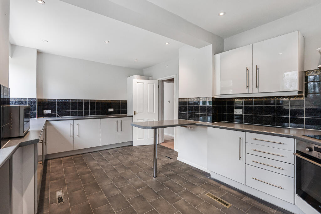 House in Welwyn Hatfield, Welwyn - View 3