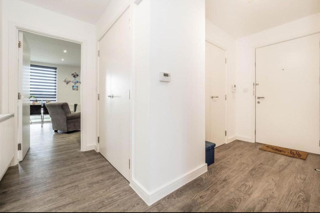 Apartment in London - More