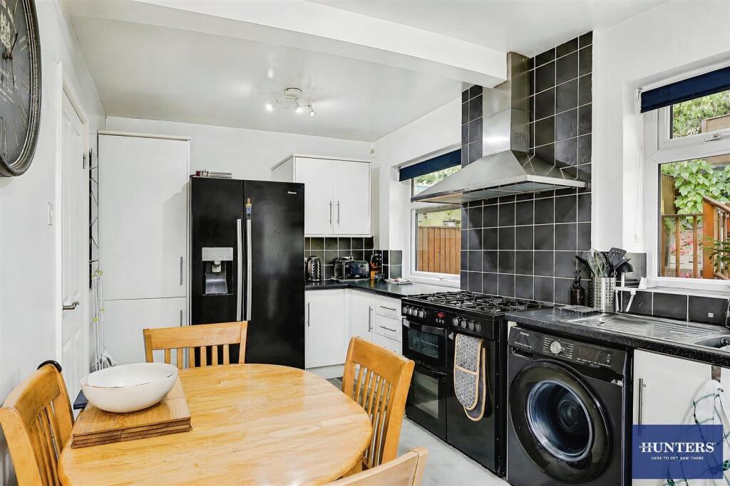 House in Calderdale, Wheatley - View 4