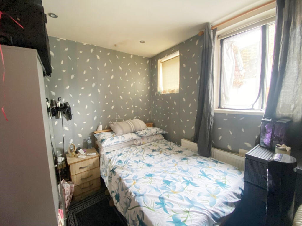 Main image of property: Camberwell grove, London, SE5