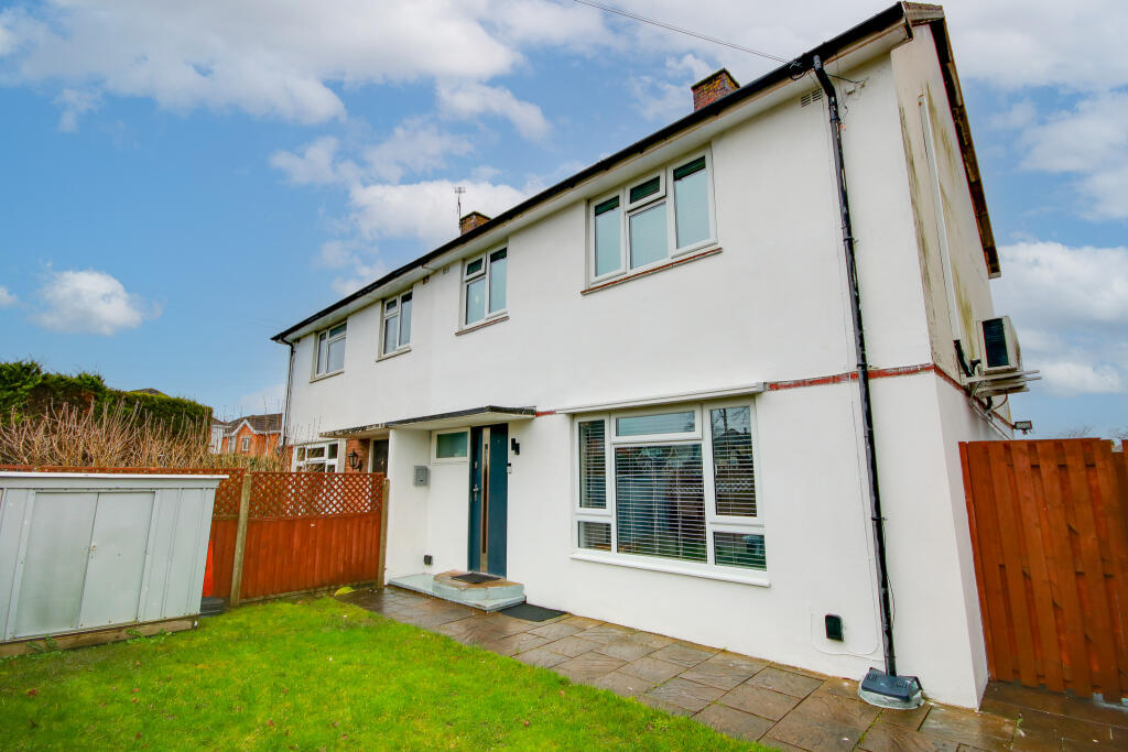 Main image of property: MERRYOAK! GORGEOUS KITCHEN! BEAUTIFULLY PRESENTED!