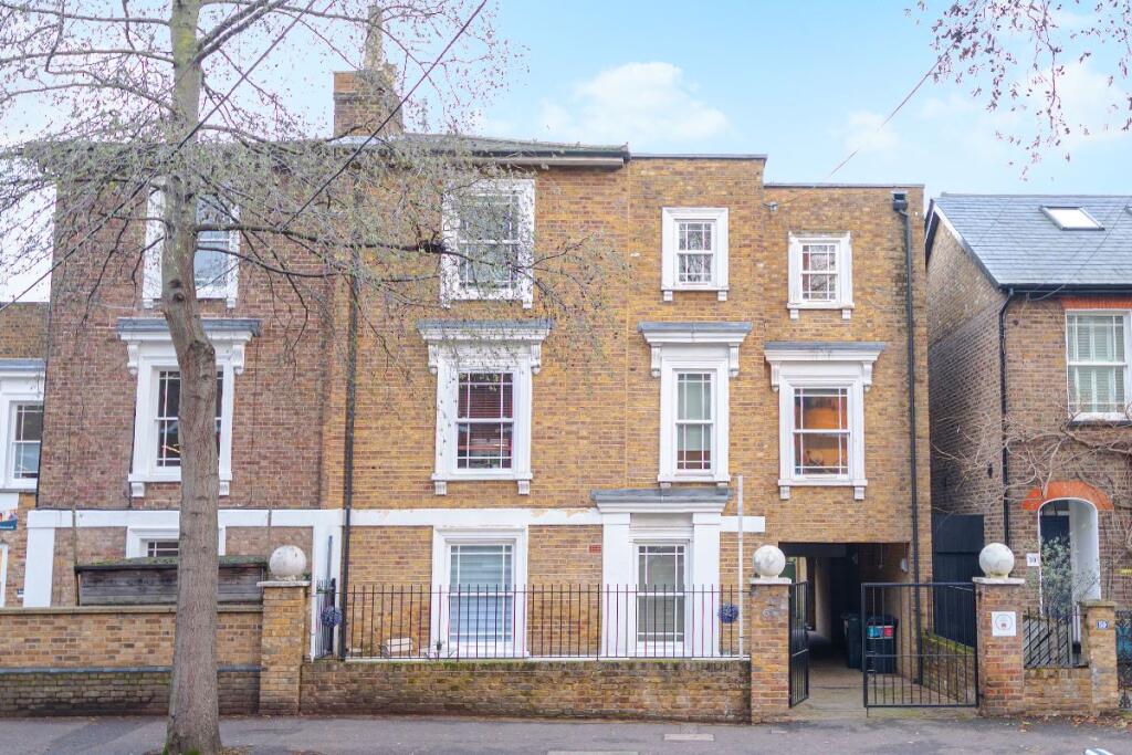 Main image of property: 7/61 Arragon Road, Twickenham