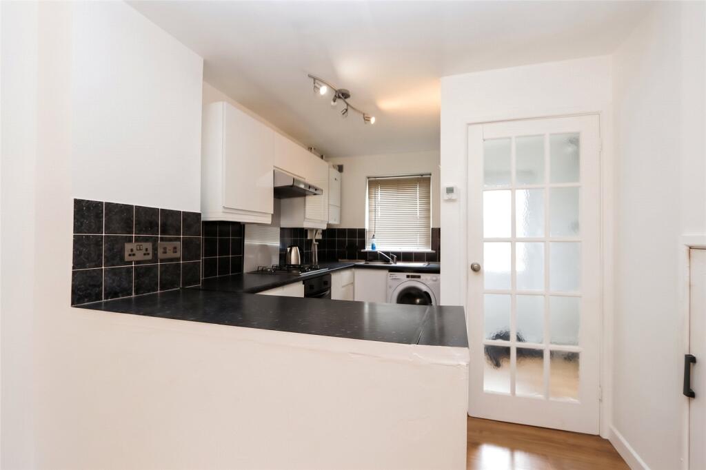 House in Bristol, Patchway - More