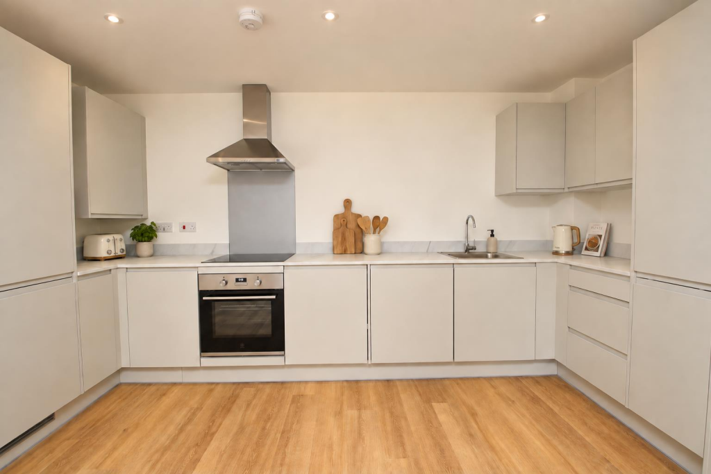 Apartment in Milton Keynes, Whitehouse - View 2
