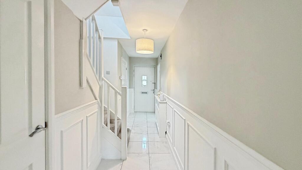 House in Wakefield, Normanton - View 2