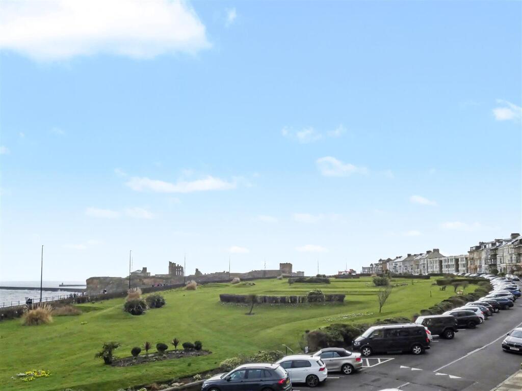 Apartment in North Tyneside, Cullercoats - View 3
